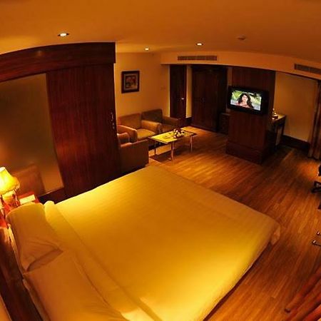 Hotel Marg Krishnaaya Виджаявада Экстерьер фото