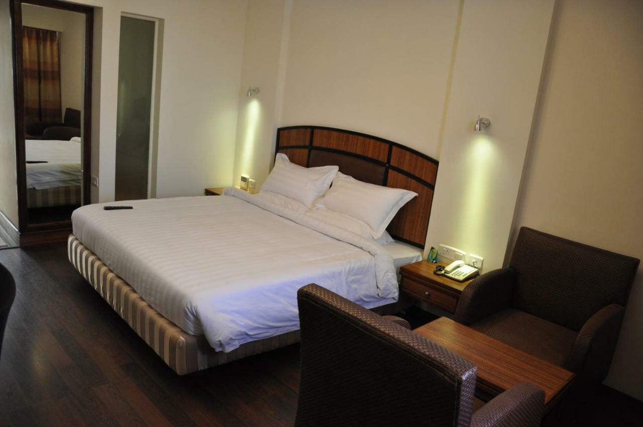 Hotel Marg Krishnaaya Виджаявада Экстерьер фото